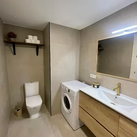 Sky Views In Centre *